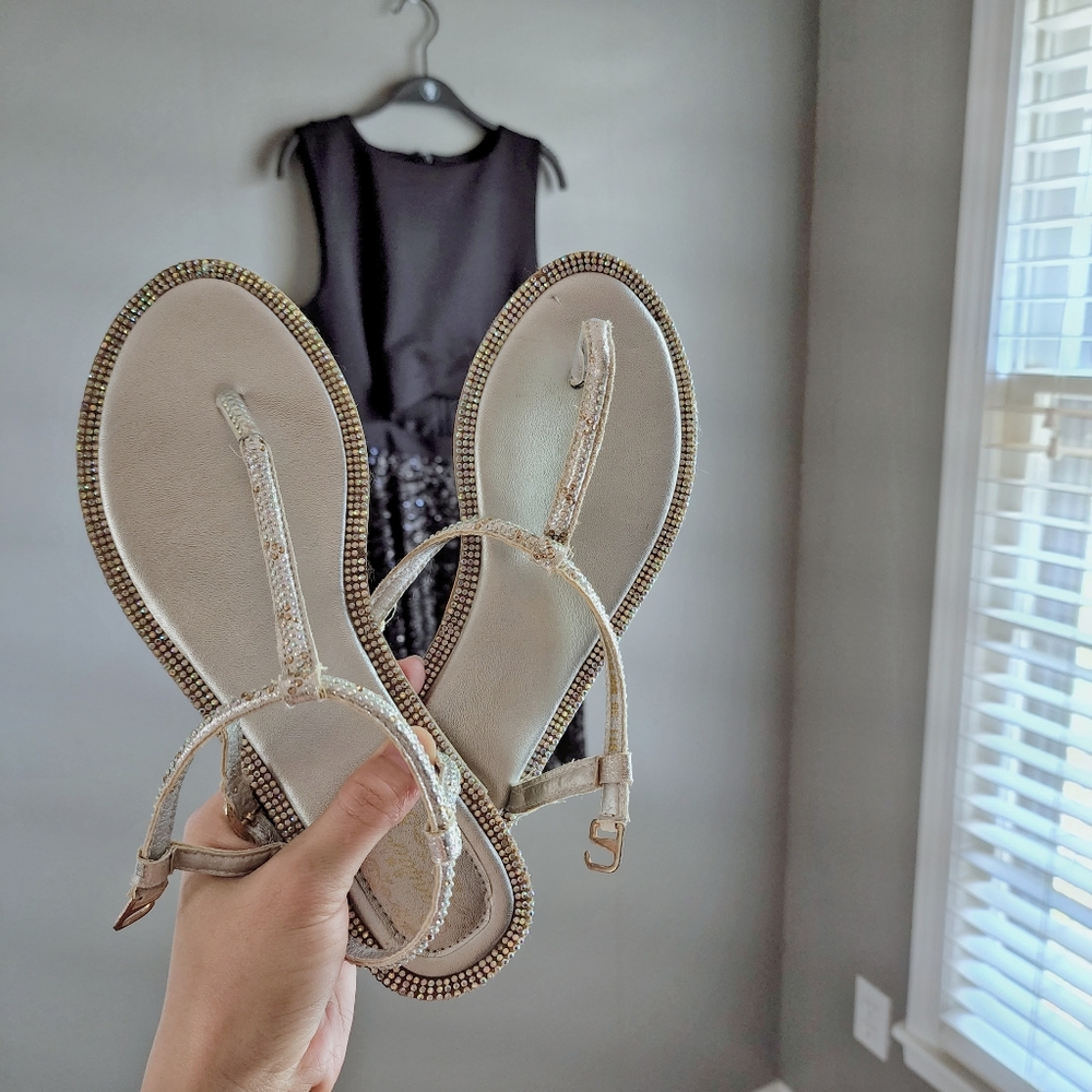 Rhinestones Trimed T-strap Thong Sandal Silver